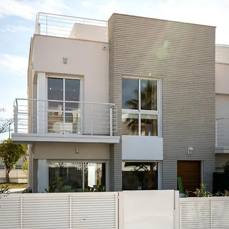 Villa At083 *